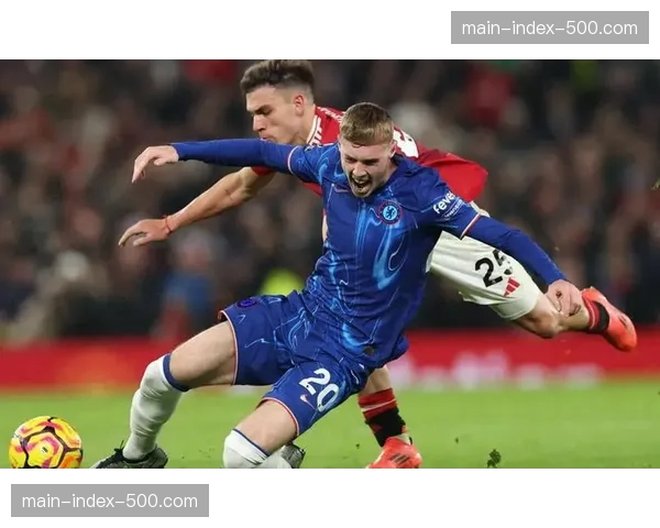 保级线上的战术博弈：三家英超俱乐部为生存而战的最后冲刺